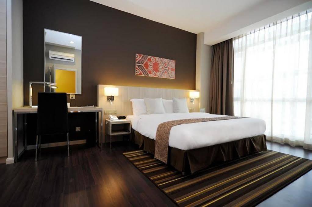 Отель Citadines Uplands Кучинг Экстерьер фото