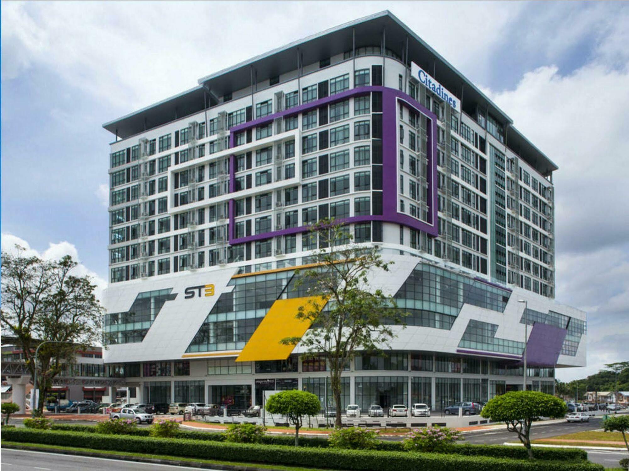 Отель Citadines Uplands Кучинг Экстерьер фото